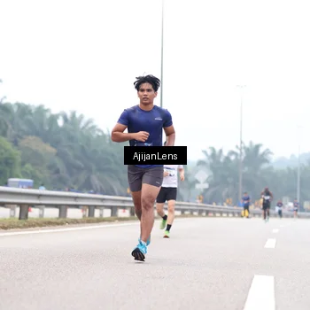 Runner Photo 7381308