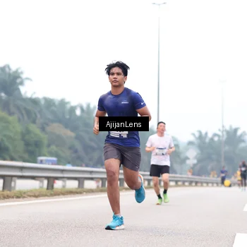 Runner Photo 7381345
