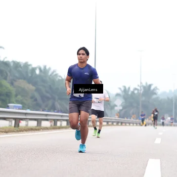 Runner Photo 7381376