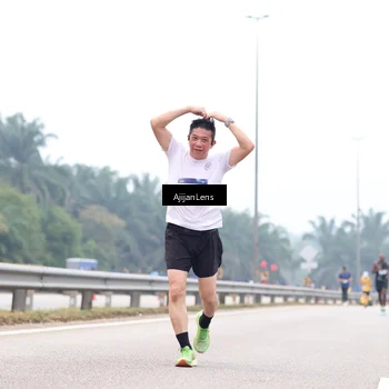 Runner Photo 7381399