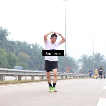 Runner Photo 7381414