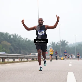 Runner Photo 7381429