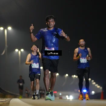 Runner Photo 7381466