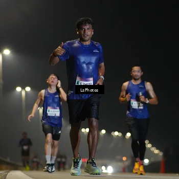 Runner Photo 7381474