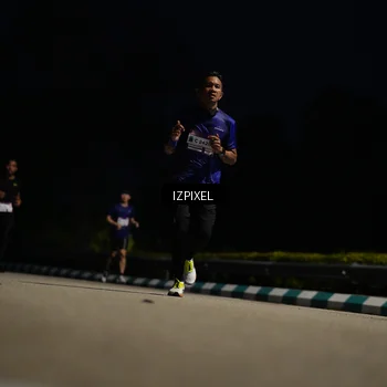 Runner Photo 7381514
