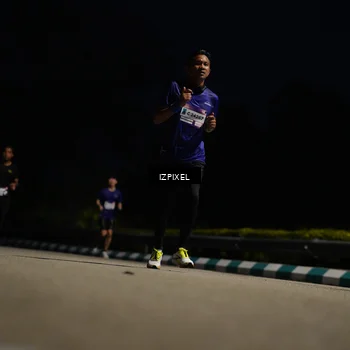 Runner Photo 7381541