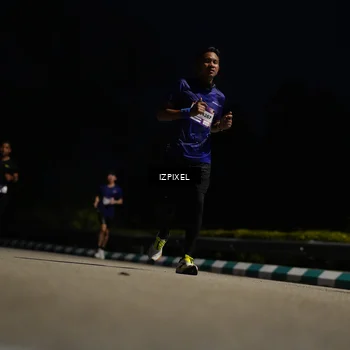 Runner Photo 7381542