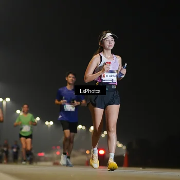 Runner Photo 7381554