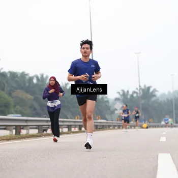 Runner Photo 7381555