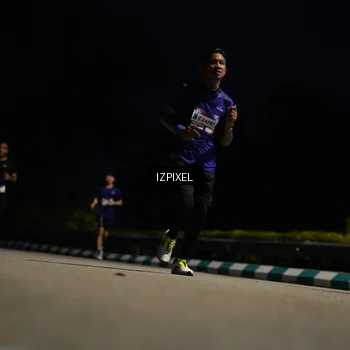 Runner Photo 7381565