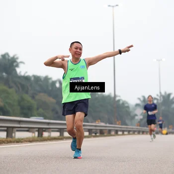 Runner Photo 7381711