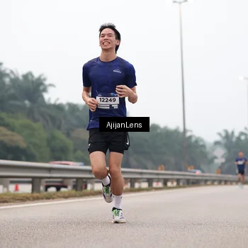 Runner Photo 7381754