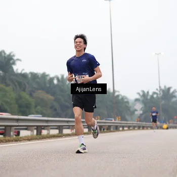 Runner Photo 7381755