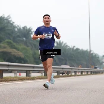 Runner Photo 7381777