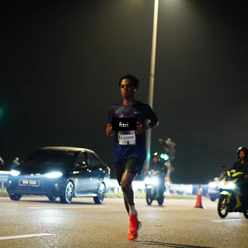 Runner Photo 7381821