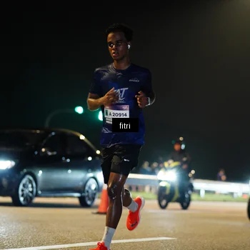 Runner Photo 7381831