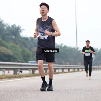 Runner Photo 7381834
