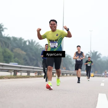 Runner Photo 7381835