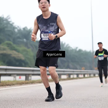 Runner Photo 7381846