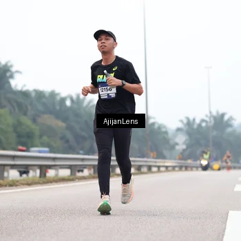 Runner Photo 7381892