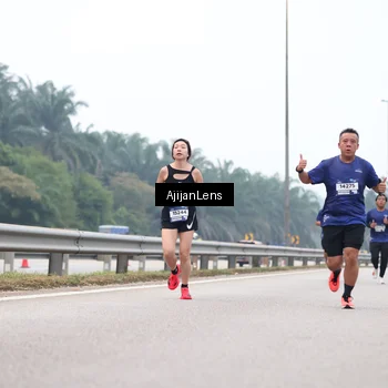 Runner Photo 7381903