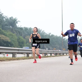 Runner Photo 7381935