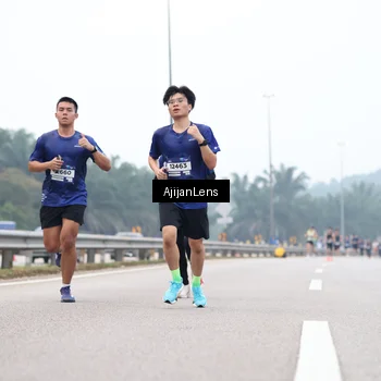 Runner Photo 7381953