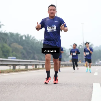 Runner Photo 7381984