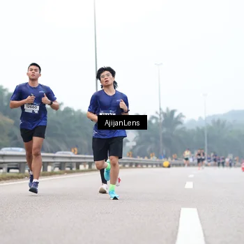 Runner Photo 7382008