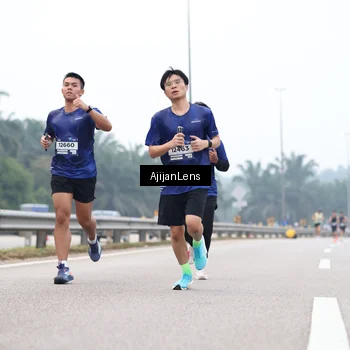 Runner Photo 7382009