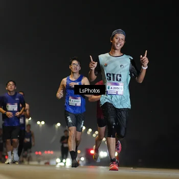 Runner Photo 7382074