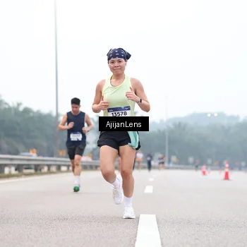 Runner Photo 7382103