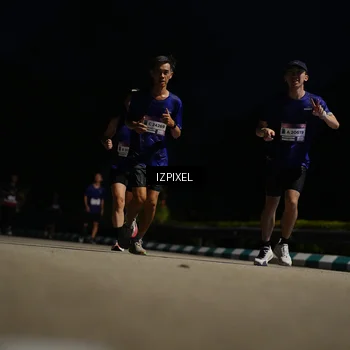 Runner Photo 7382190