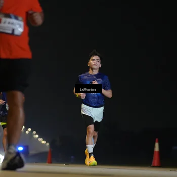 Runner Photo 7382198