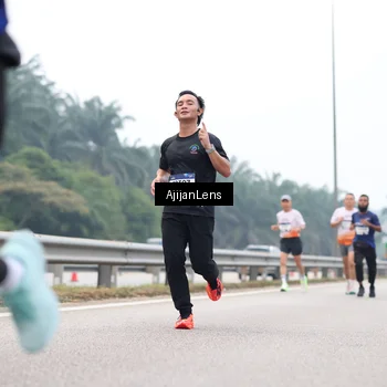 Runner Photo 7382230