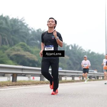 Runner Photo 7382245