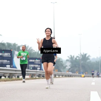 Runner Photo 7382329