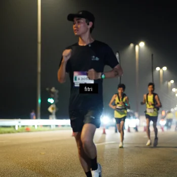 Runner Photo 7382332