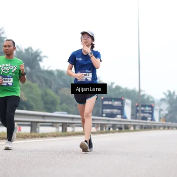 Runner Photo 7382357