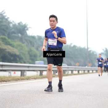 Runner Photo 7382374