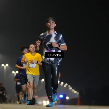 Runner Photo 7382499