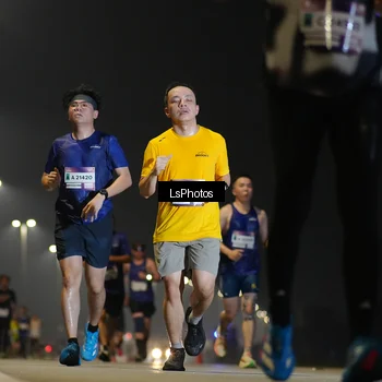 Runner Photo 7382502