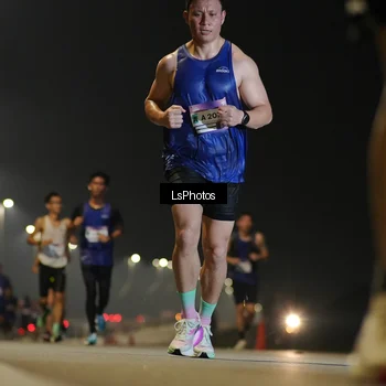 Runner Photo 7382551