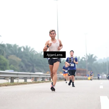 Runner Photo 7382616
