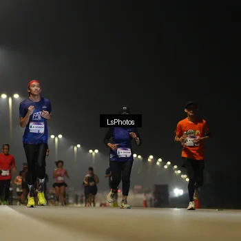 Runner Photo 7382700