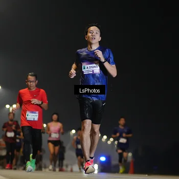 Runner Photo 7382702