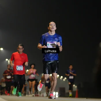Runner Photo 7382704