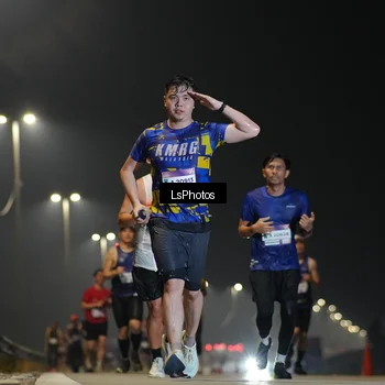 Runner Photo 7382733