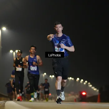 Runner Photo 7382772