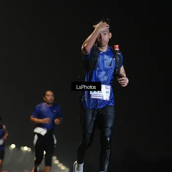 Runner Photo 7382801